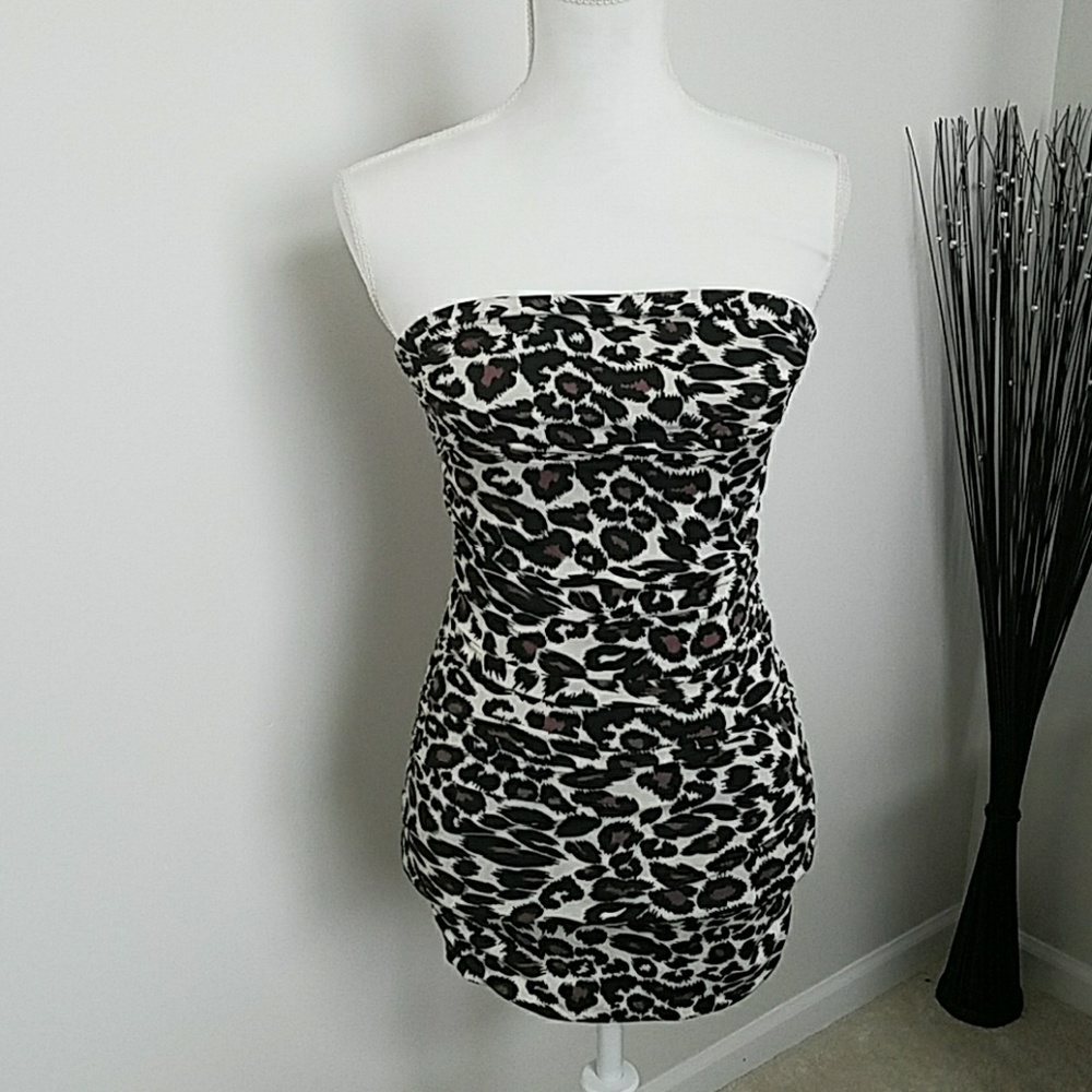 Leopard strapless dress